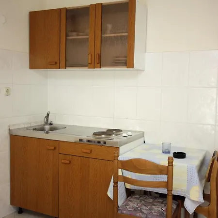 Apartman By The Sea Stomorska, Solta - 5239 Stomorska