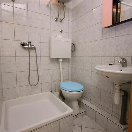 Apartman By The Sea Stomorska, Solta - 5239