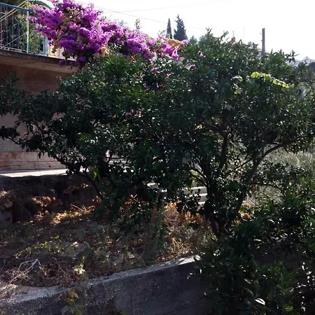 Apartman By The Sea Stomorska, Solta - 5239 Stomorska